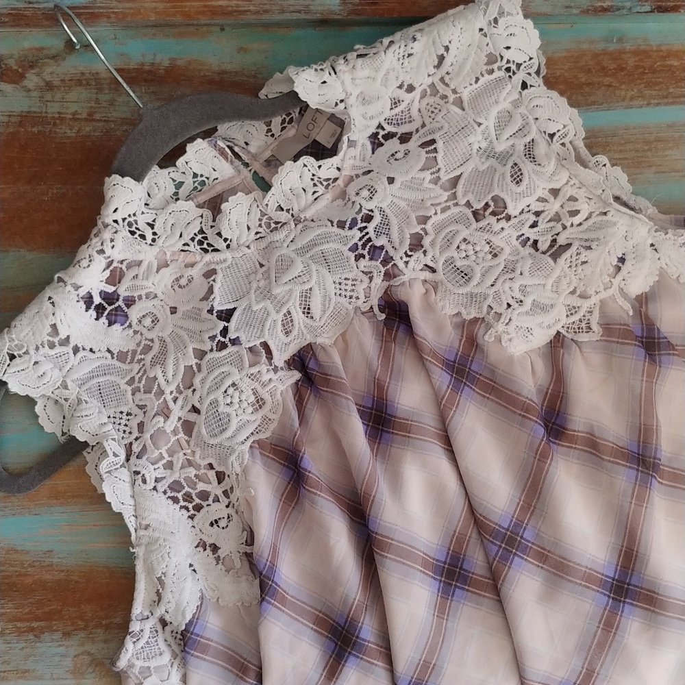 LOFT lace sleeveless plaid top - size L